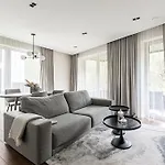 Apartman Spacious Luxury W/river View/terrace Paupys *