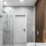 Spacious Luxury W/river View/terrace Paupys *