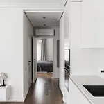 Spacious Luxury W/river View/terrace Paupys *