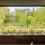 Spacious Luxury W/river View/terrace Paupys *