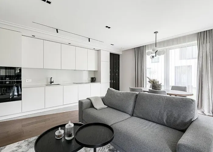 Spacious Luxury W/river View/terrace Paupys Apartament