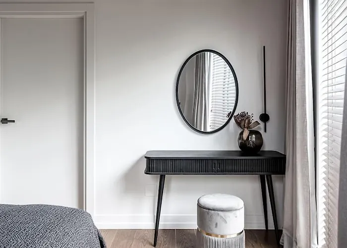 Spacious Luxury W/river View/terrace Paupys Apartament