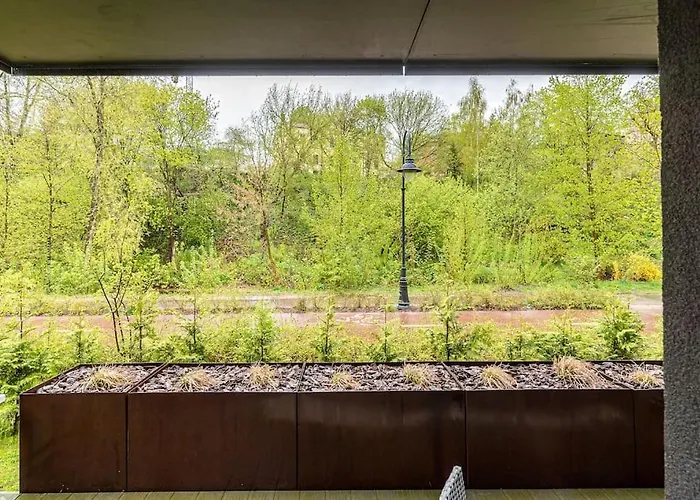 Spacious Luxury W/river View/terrace Paupys *