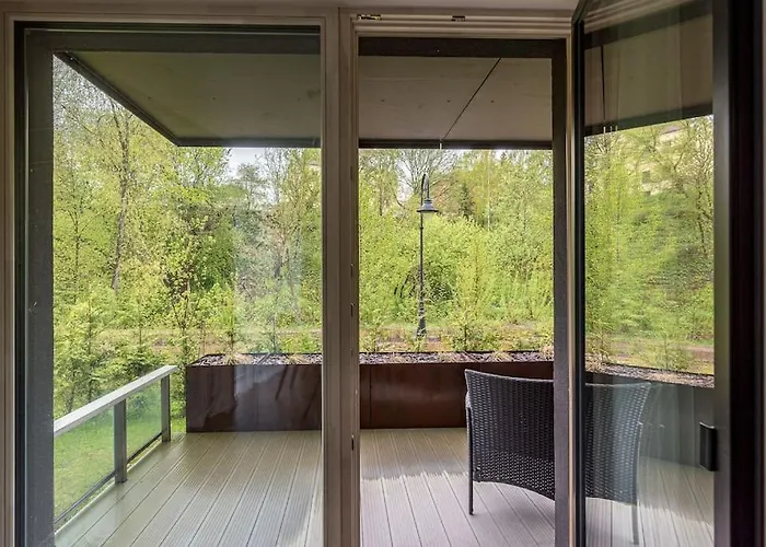 Spacious Luxury W/river View/terrace Paupys *