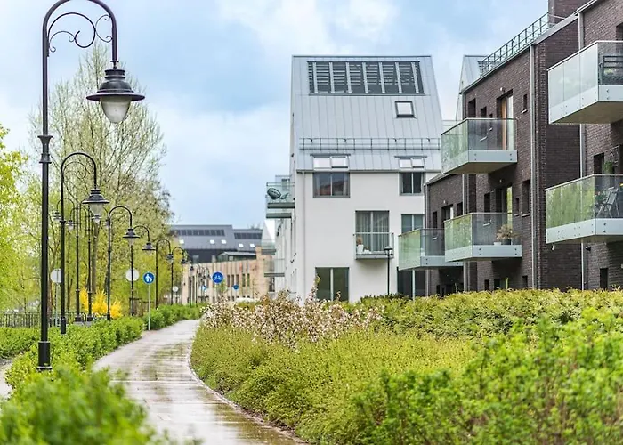 Spacious Luxury W/river View/terrace Paupys *