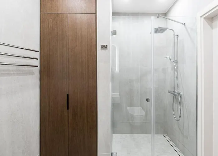 Spacious Luxury W/river View/terrace Paupys Appartement